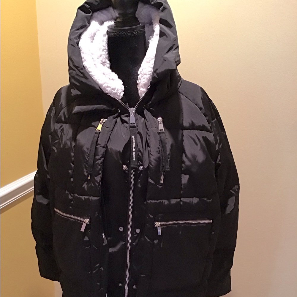 Black Bagatelle Hooded Puffer Coat